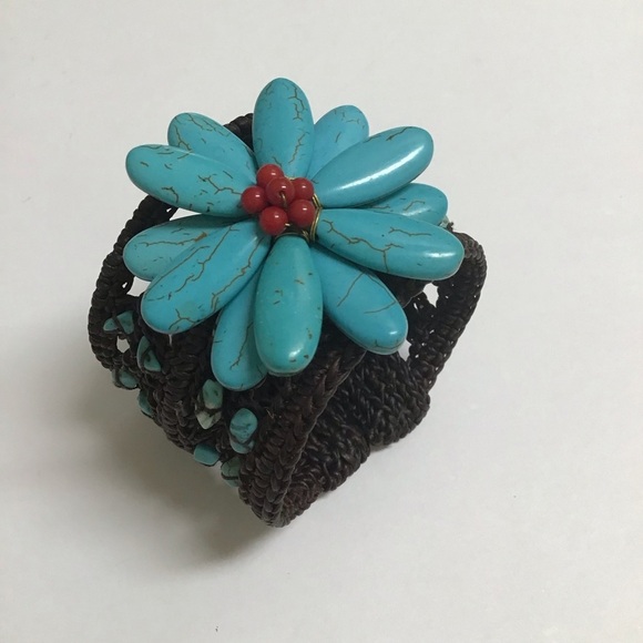 Artisan Cuff Handmade Howlite Flower Gemstone Bracelet Macrame Boho Chunky NEW - Picture 2 of 13